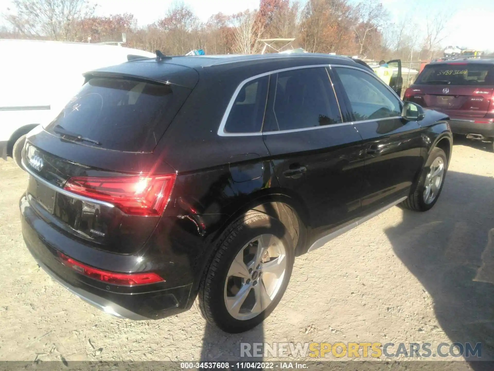 4 Photograph of a damaged car WA1BAAFY0M2068568 AUDI Q5 2021