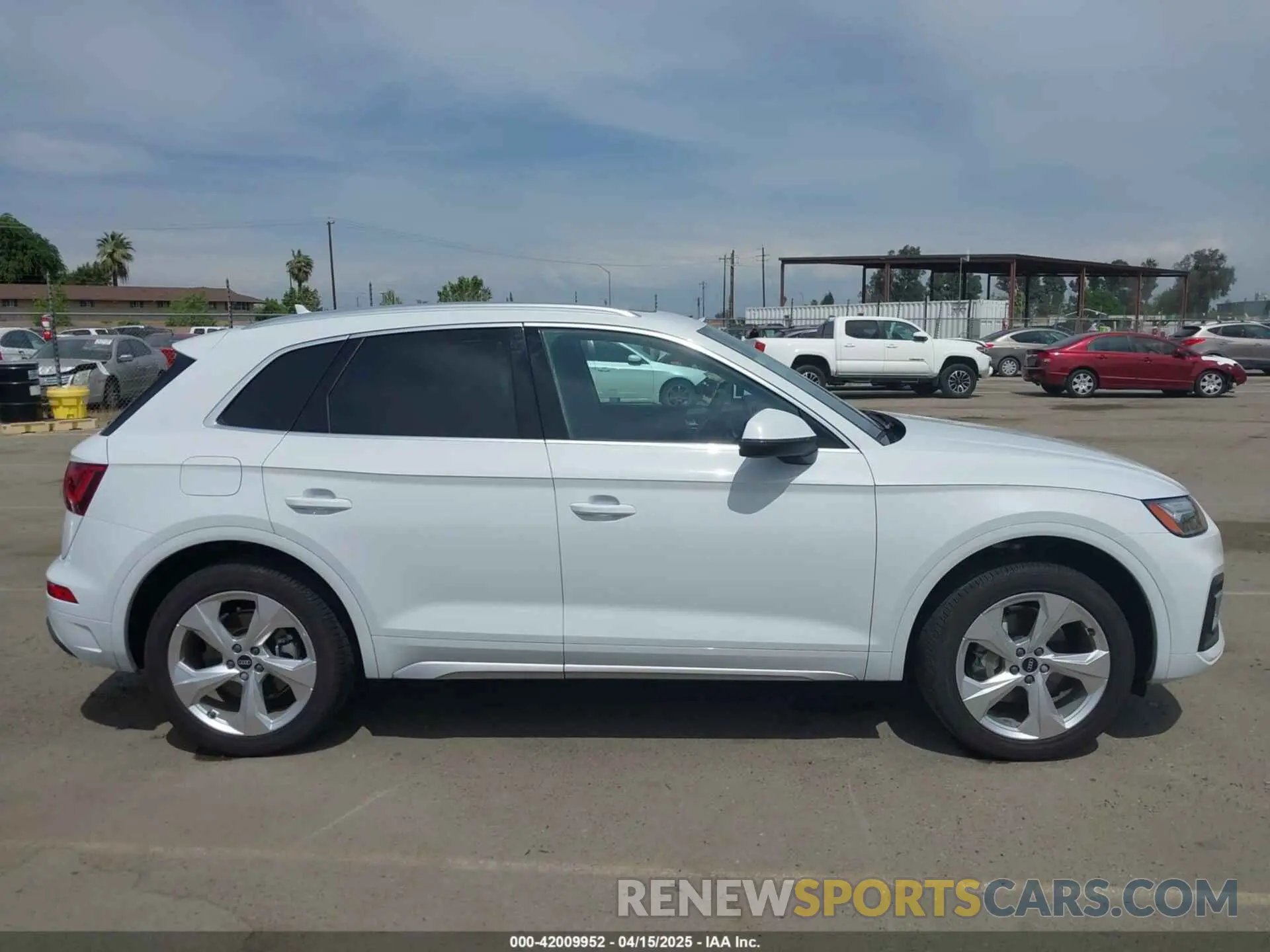 13 Photograph of a damaged car WA1BAAFY0M2069879 AUDI Q5 2021