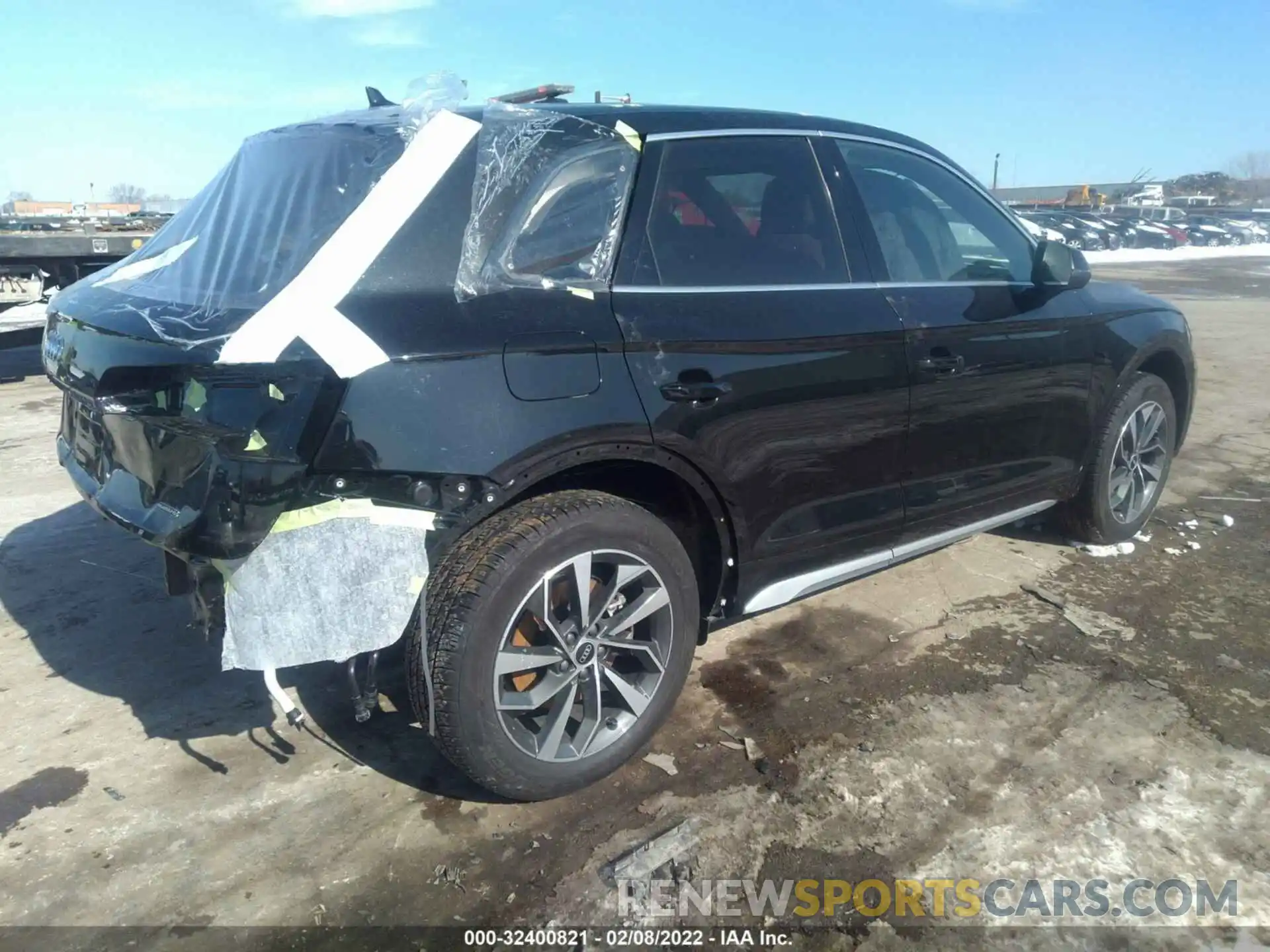 4 Photograph of a damaged car WA1BAAFY0M2072118 AUDI Q5 2021