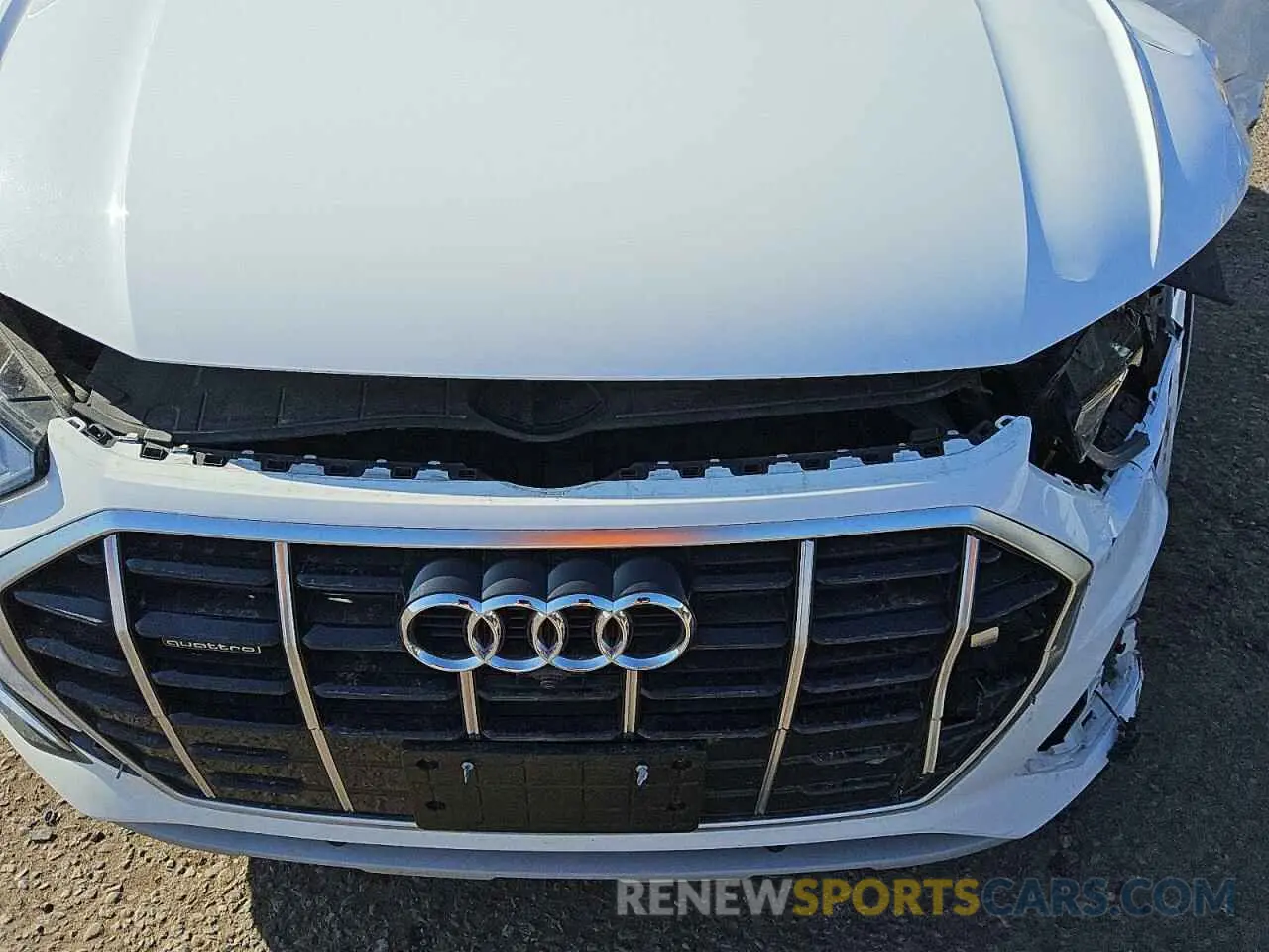10 Photograph of a damaged car WA1BAAFY0M2104159 AUDI Q5 2021