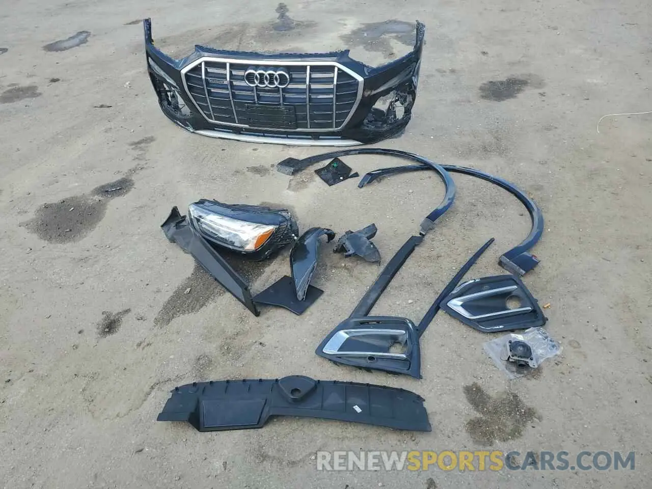 13 Photograph of a damaged car WA1BAAFY0M2127487 AUDI Q5 2021