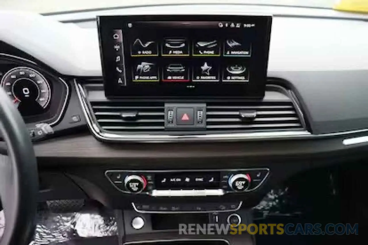 9 Photograph of a damaged car WA1BAAFY0M2131166 AUDI Q5 2021