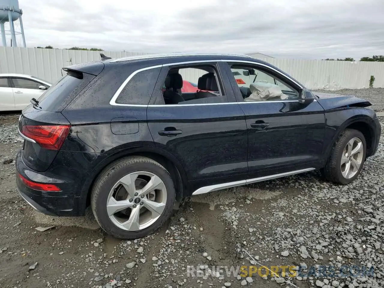 3 Photograph of a damaged car WA1BAAFY0M2140045 AUDI Q5 2021