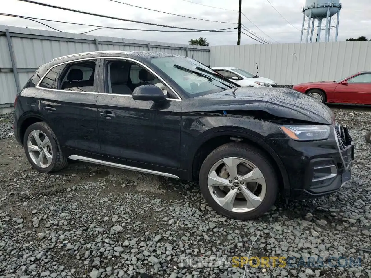 4 Photograph of a damaged car WA1BAAFY0M2140045 AUDI Q5 2021