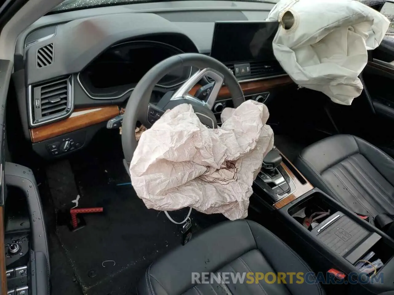 8 Photograph of a damaged car WA1BAAFY0M2140045 AUDI Q5 2021