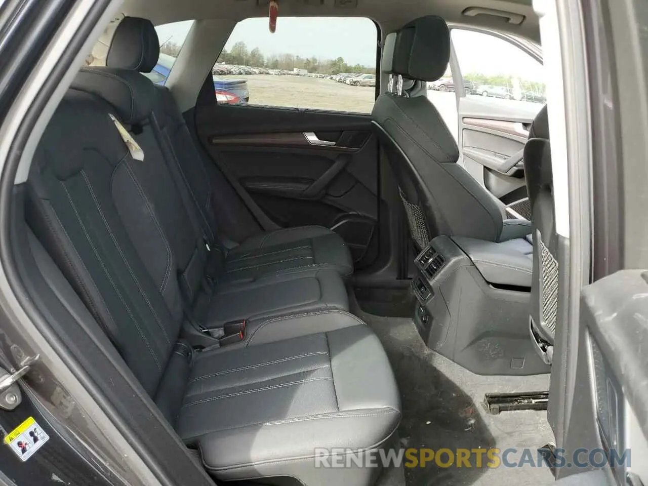 6 Photograph of a damaged car WA1BAAFY1M2007763 AUDI Q5 2021