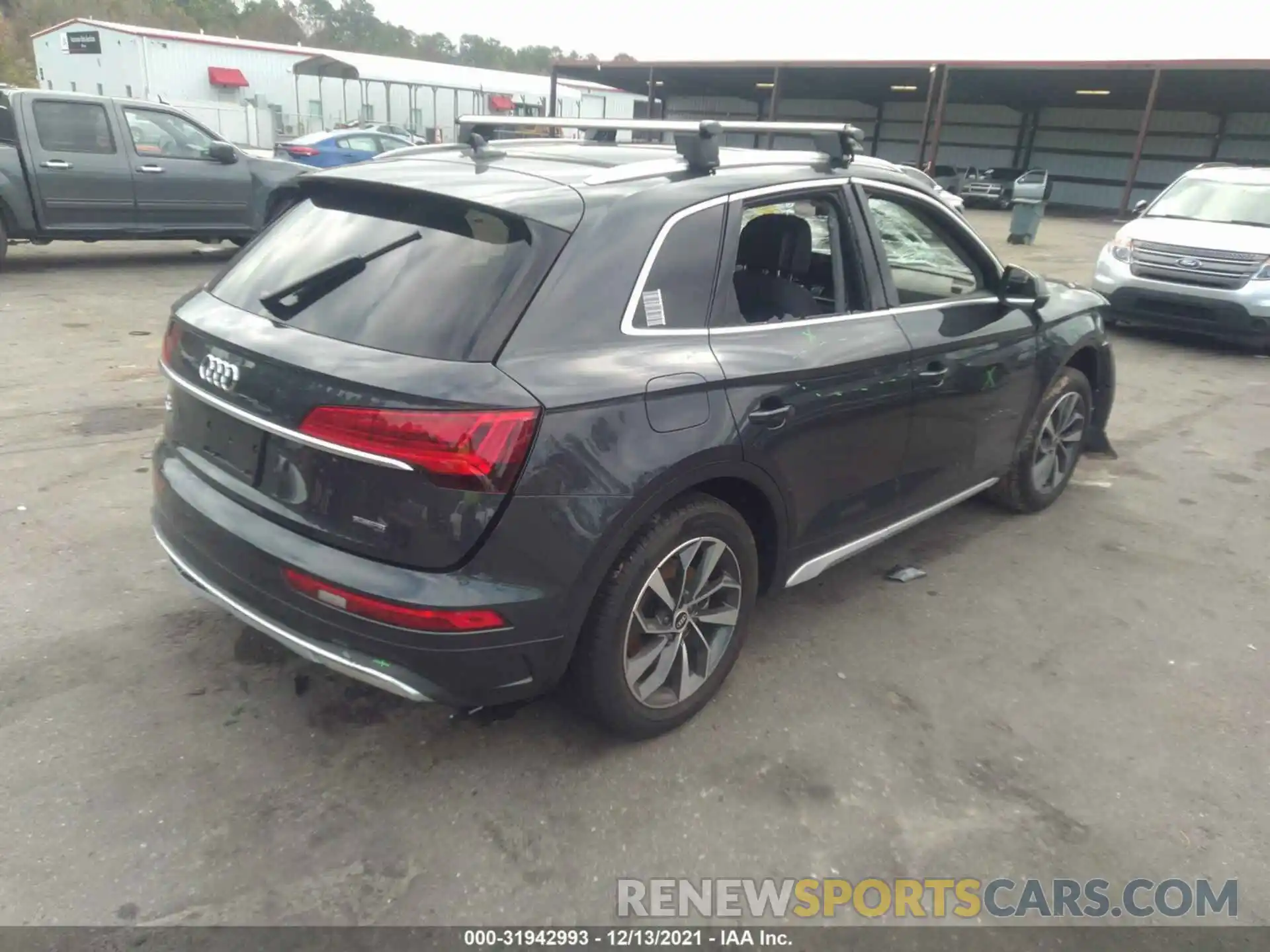 4 Photograph of a damaged car WA1BAAFY1M2008735 AUDI Q5 2021