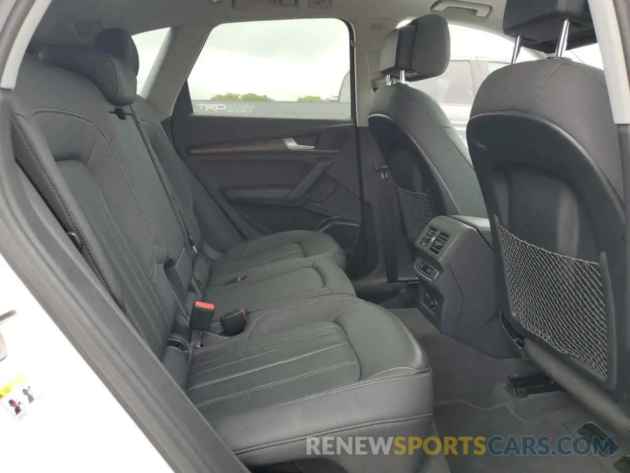 11 Photograph of a damaged car WA1BAAFY1M2016382 AUDI Q5 2021