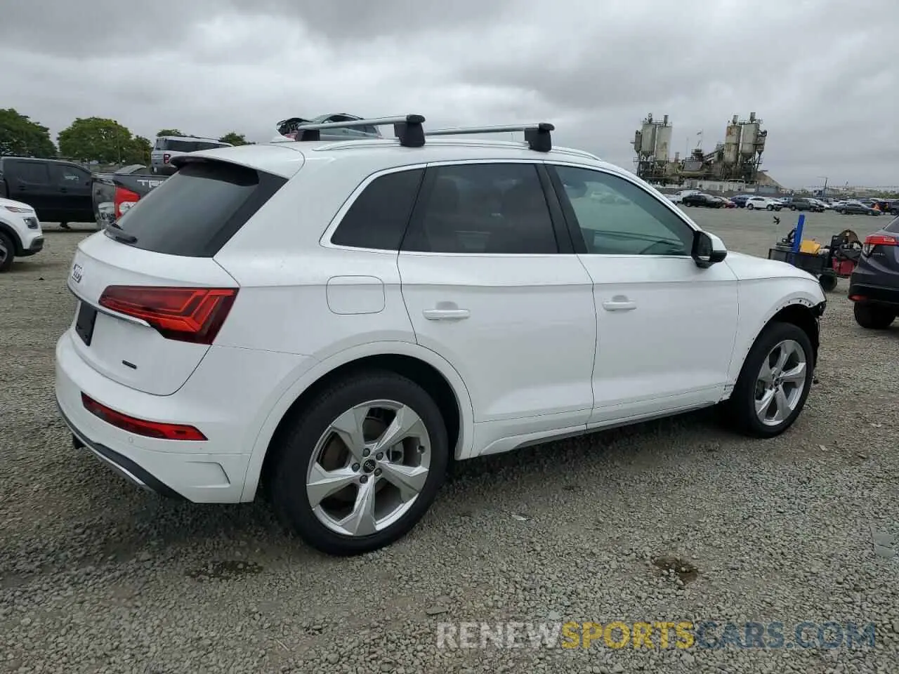 3 Photograph of a damaged car WA1BAAFY1M2016382 AUDI Q5 2021