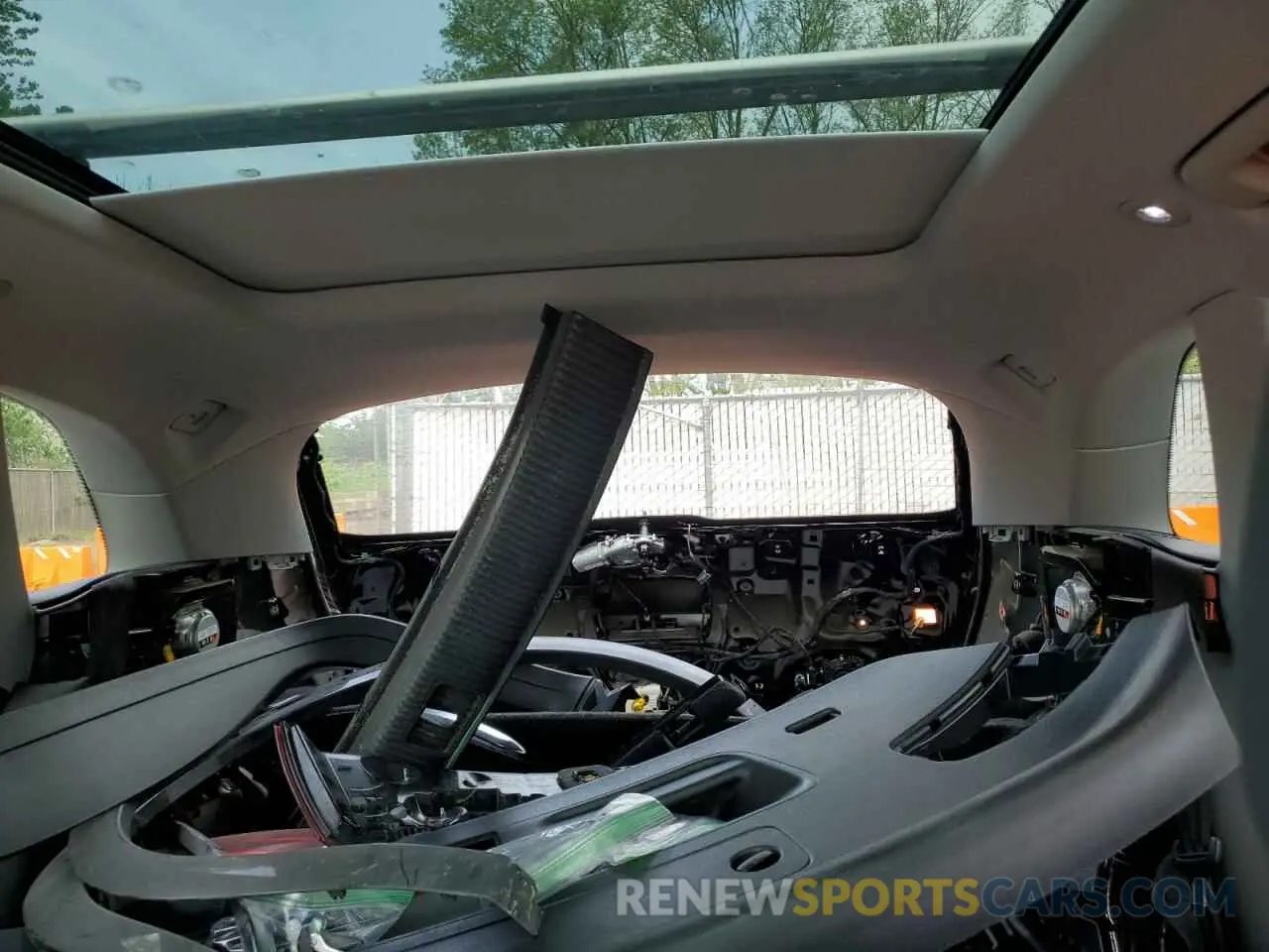 10 Photograph of a damaged car WA1BAAFY1M2016401 AUDI Q5 2021