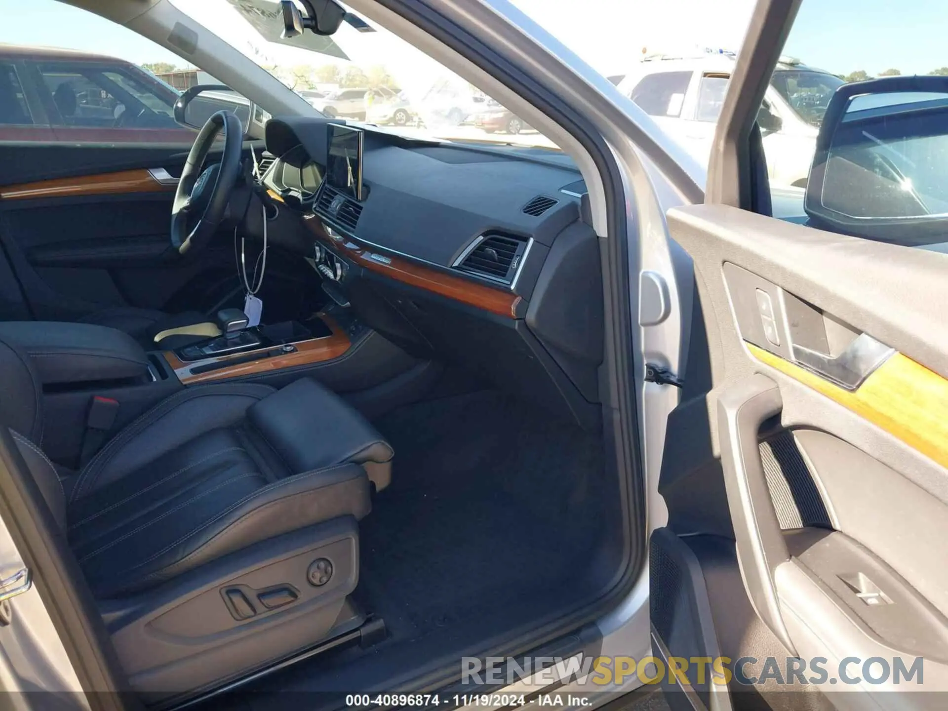 5 Photograph of a damaged car WA1BAAFY1M2055571 AUDI Q5 2021