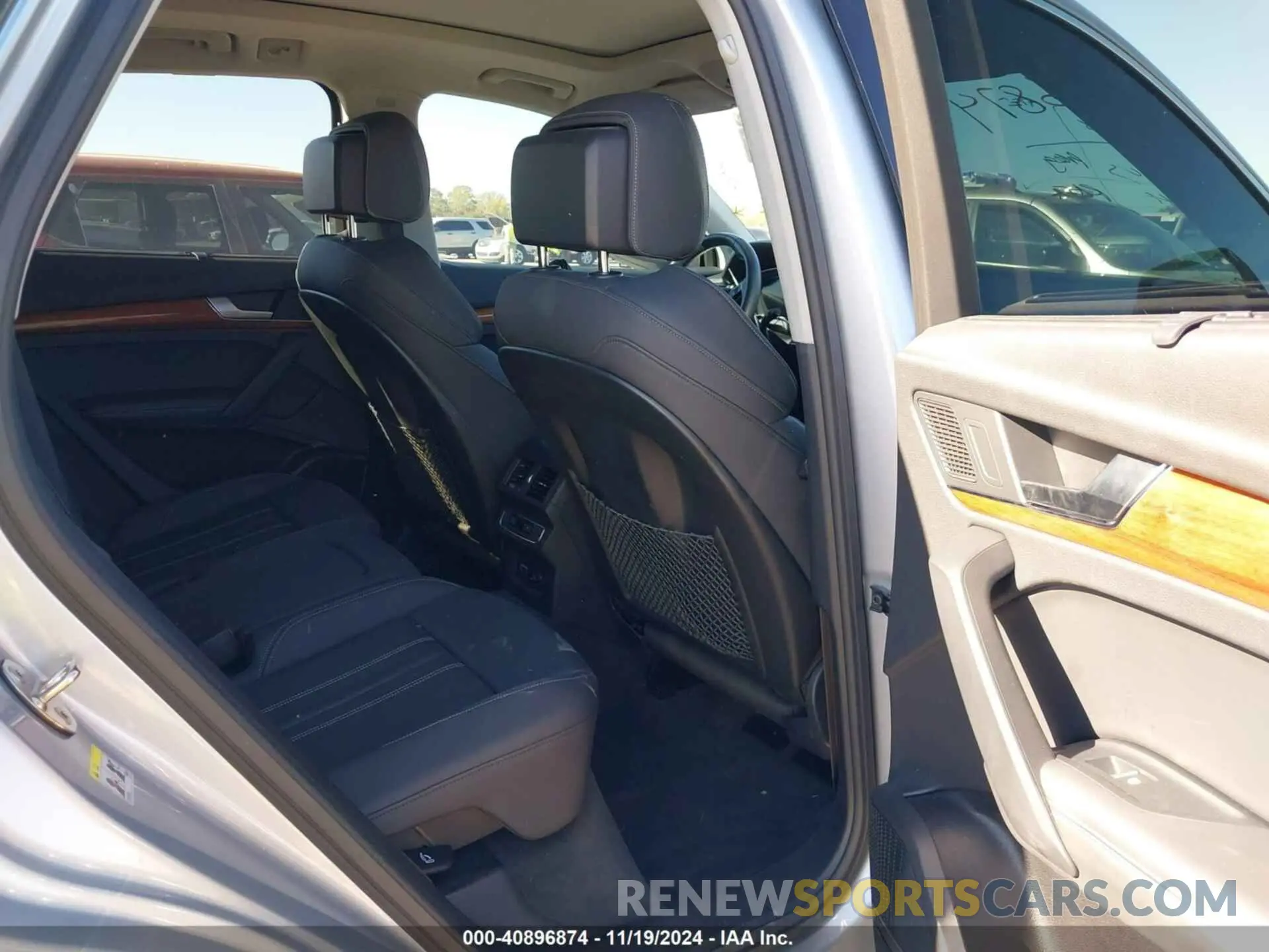 8 Photograph of a damaged car WA1BAAFY1M2055571 AUDI Q5 2021