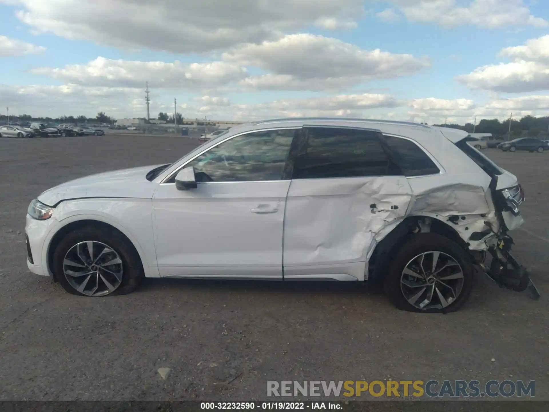 6 Photograph of a damaged car WA1BAAFY1M2068840 AUDI Q5 2021