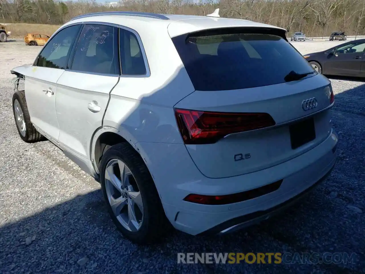 3 Photograph of a damaged car WA1BAAFY1M2108723 AUDI Q5 2021