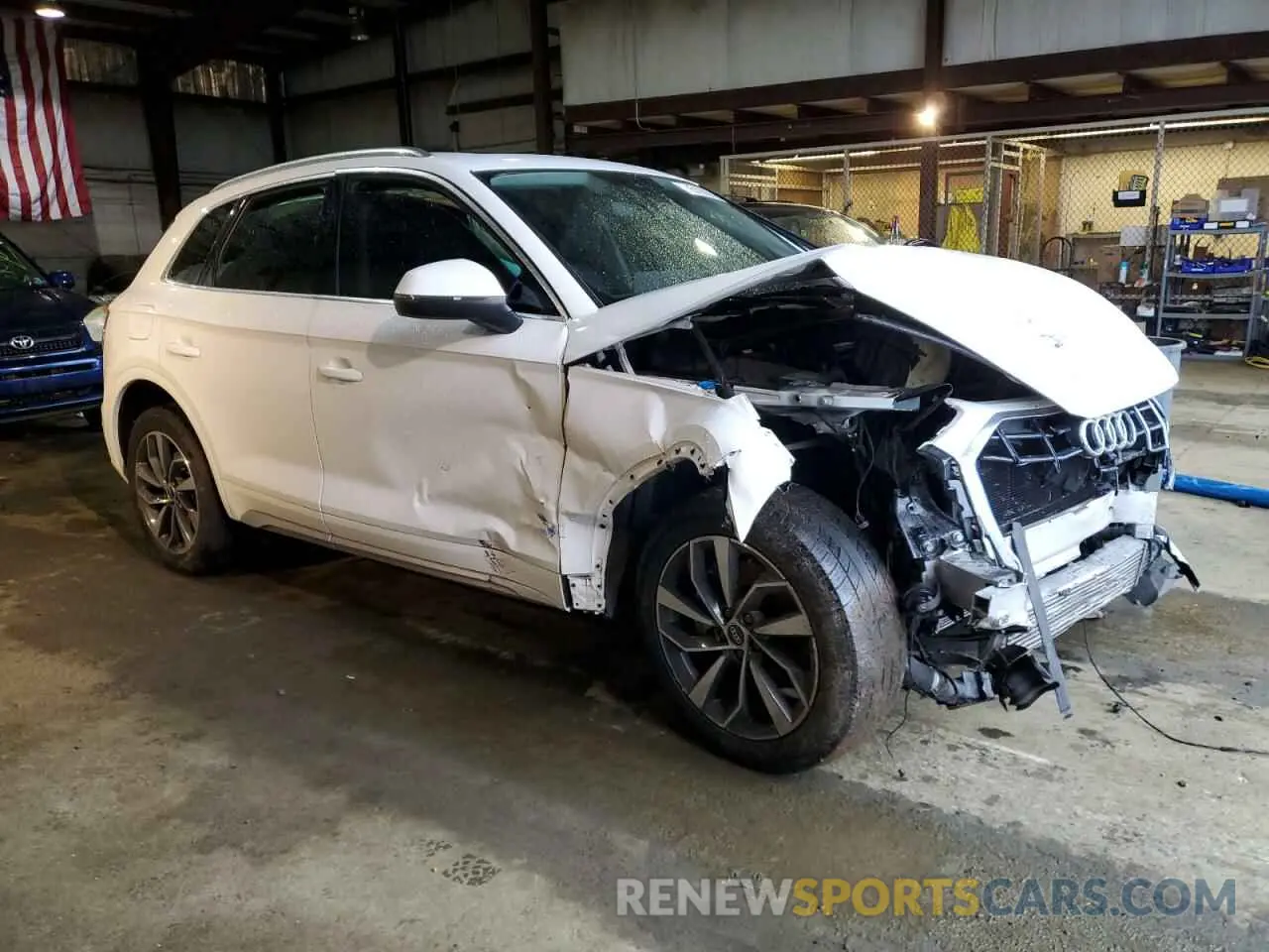 4 Photograph of a damaged car WA1BAAFY1M2108916 AUDI Q5 2021