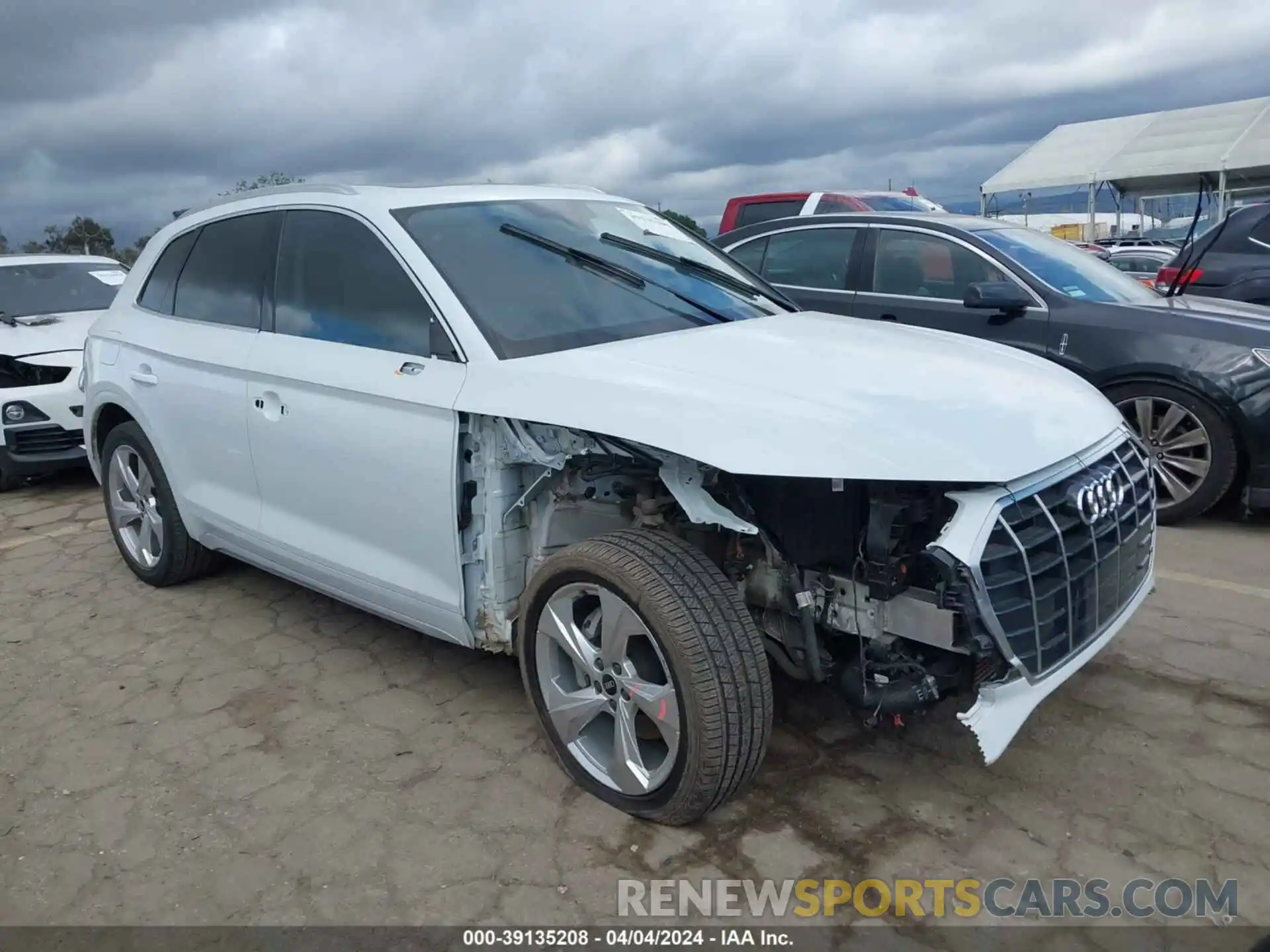 1 Photograph of a damaged car WA1BAAFY1M2133928 AUDI Q5 2021