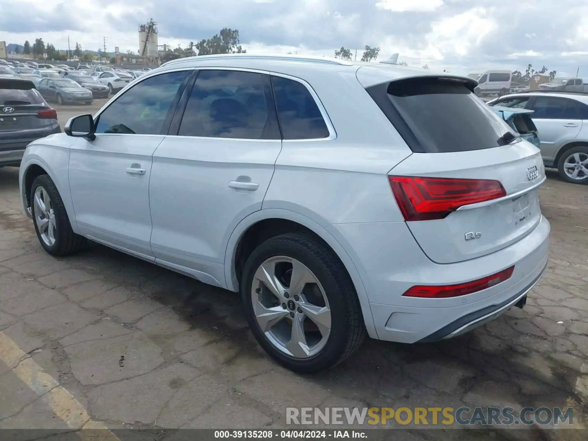 3 Photograph of a damaged car WA1BAAFY1M2133928 AUDI Q5 2021