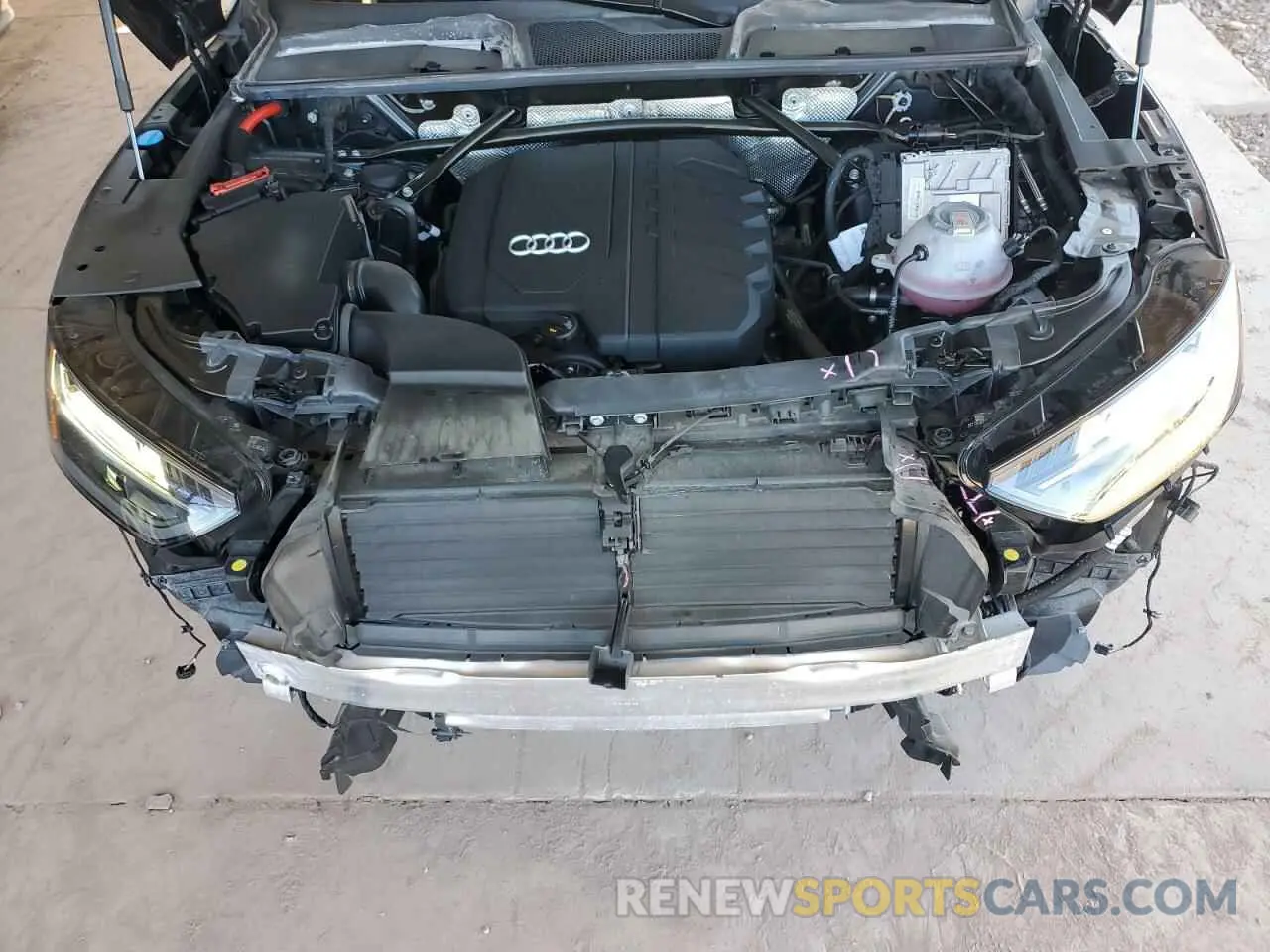 12 Photograph of a damaged car WA1BAAFY2M2046989 AUDI Q5 2021