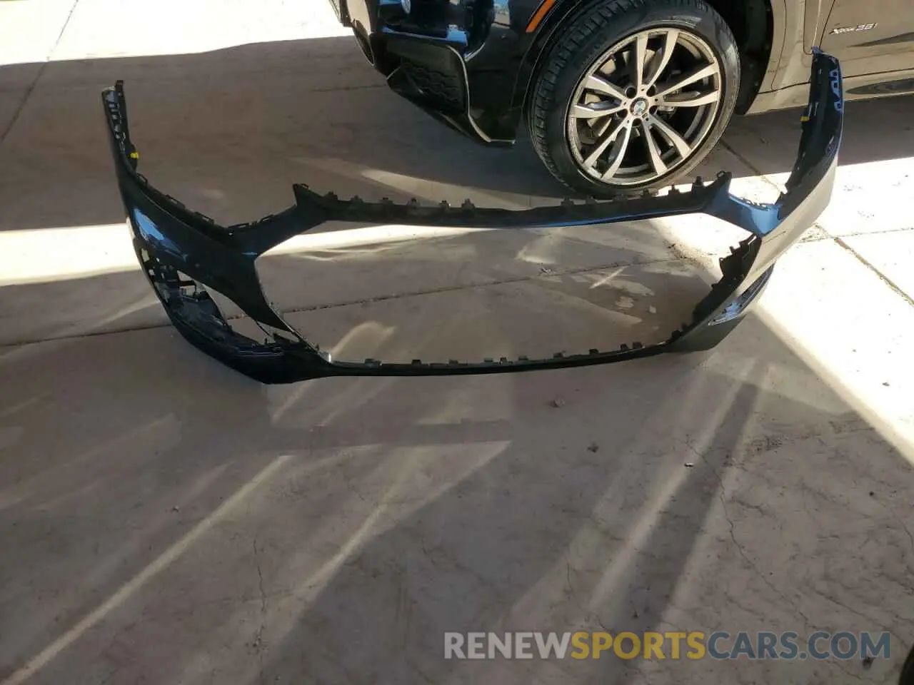 13 Photograph of a damaged car WA1BAAFY2M2046989 AUDI Q5 2021