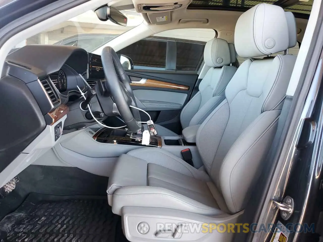 7 Photograph of a damaged car WA1BAAFY2M2046989 AUDI Q5 2021