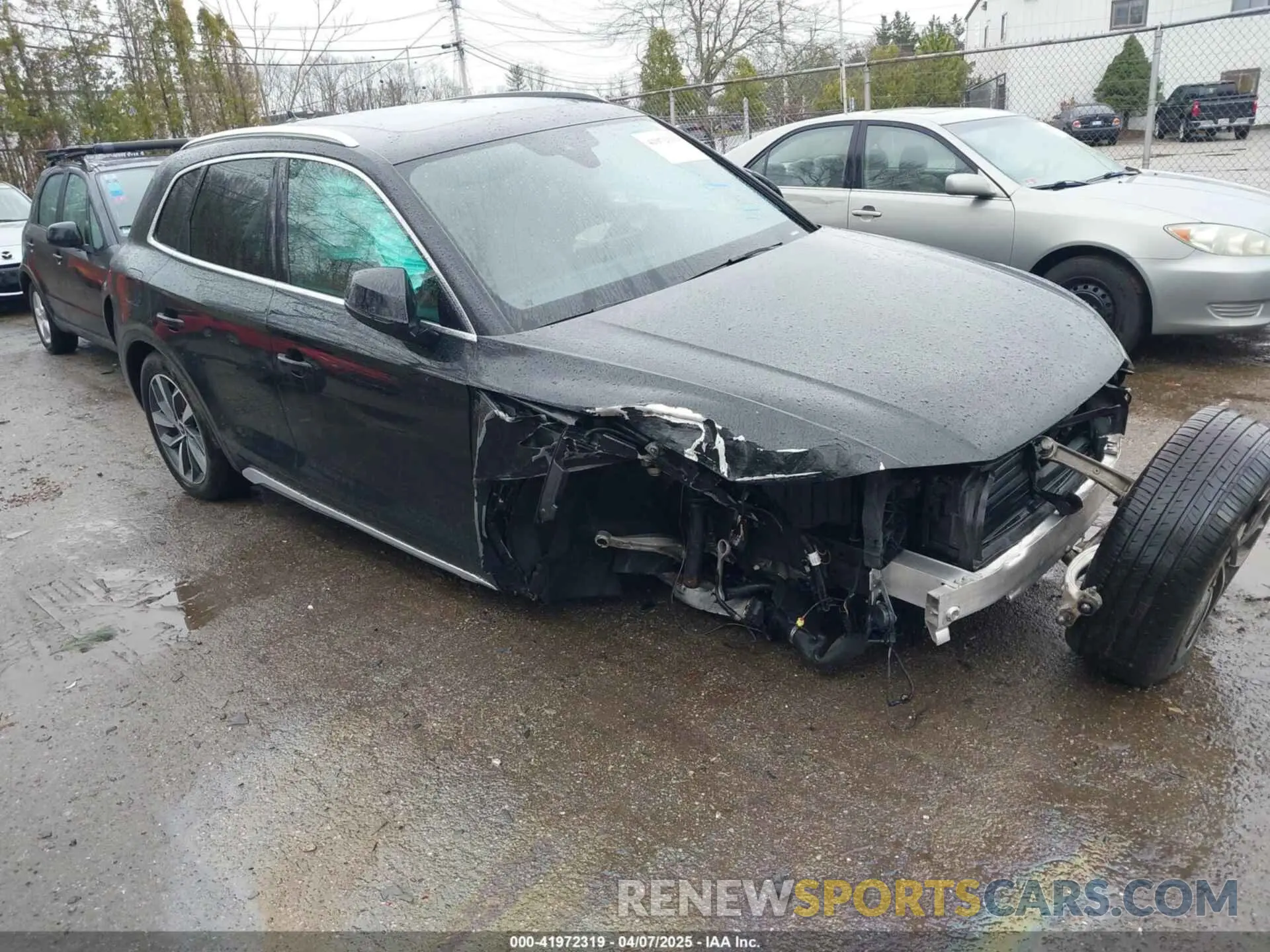 1 Photograph of a damaged car WA1BAAFY2M2052680 AUDI Q5 2021
