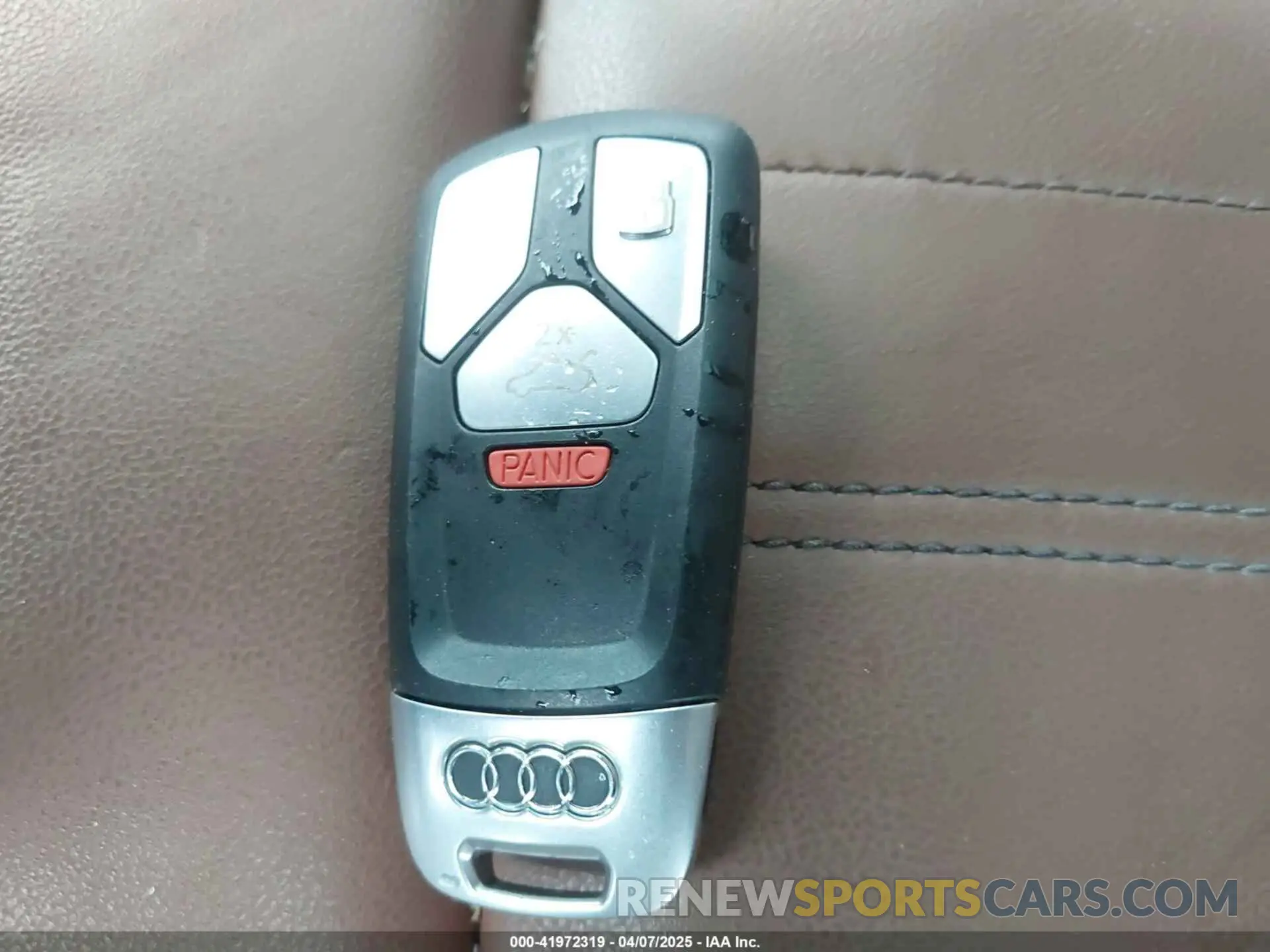 11 Photograph of a damaged car WA1BAAFY2M2052680 AUDI Q5 2021
