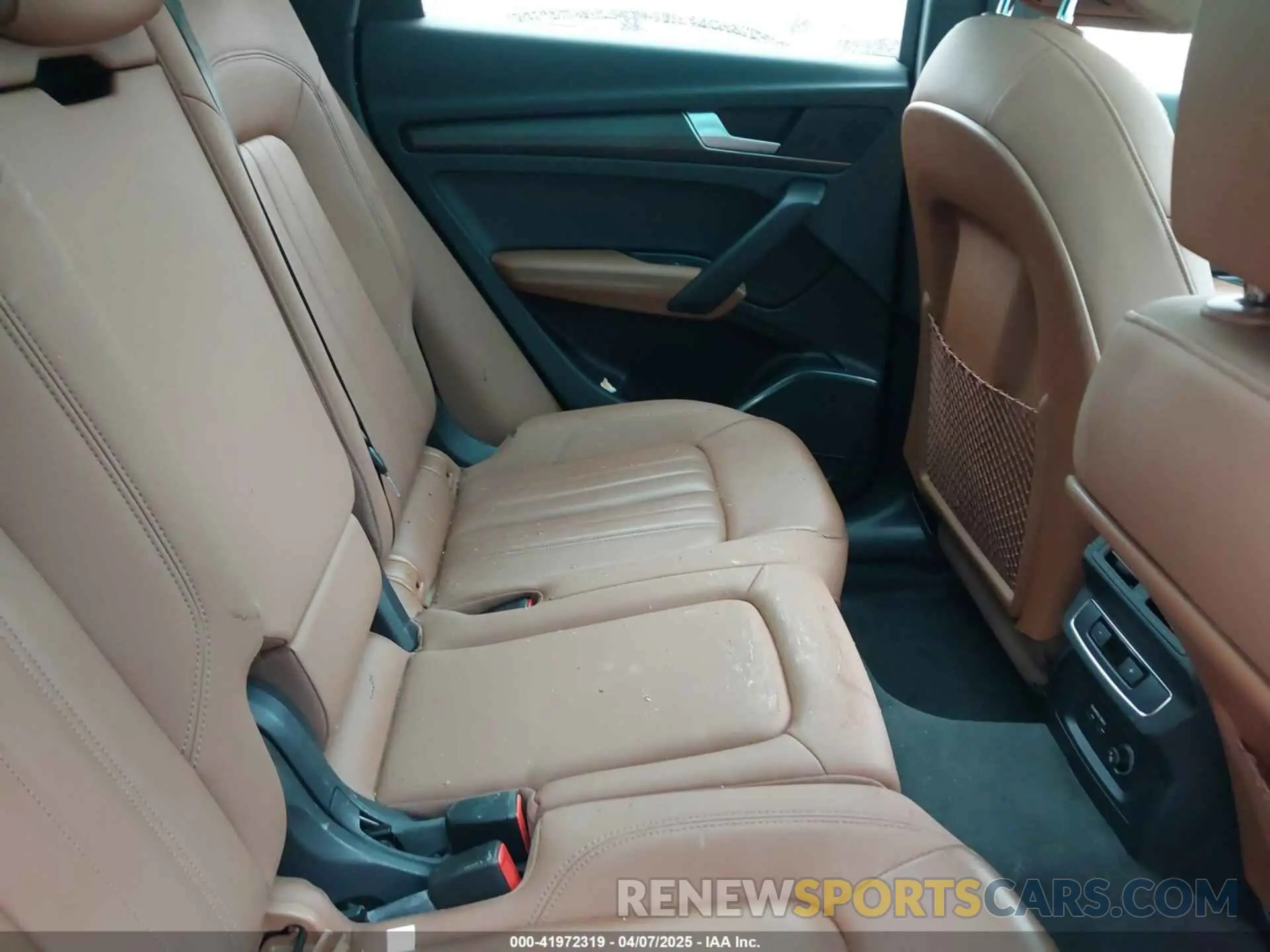 8 Photograph of a damaged car WA1BAAFY2M2052680 AUDI Q5 2021