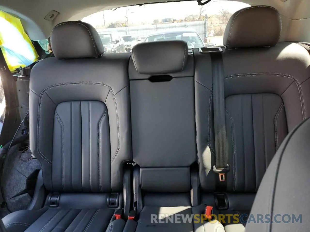10 Photograph of a damaged car WA1BAAFY2M2056518 AUDI Q5 2021
