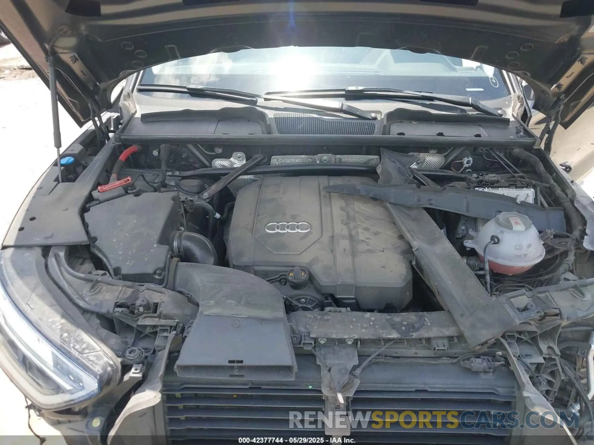 10 Photograph of a damaged car WA1BAAFY2M2092466 AUDI Q5 2021