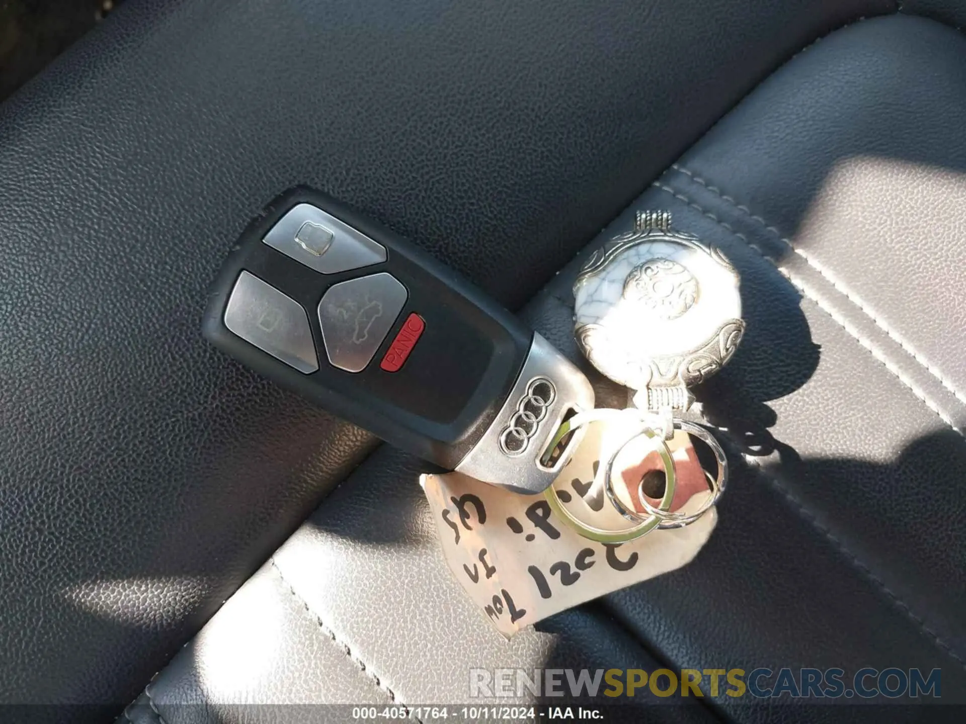 11 Photograph of a damaged car WA1BAAFY2M2125384 AUDI Q5 2021