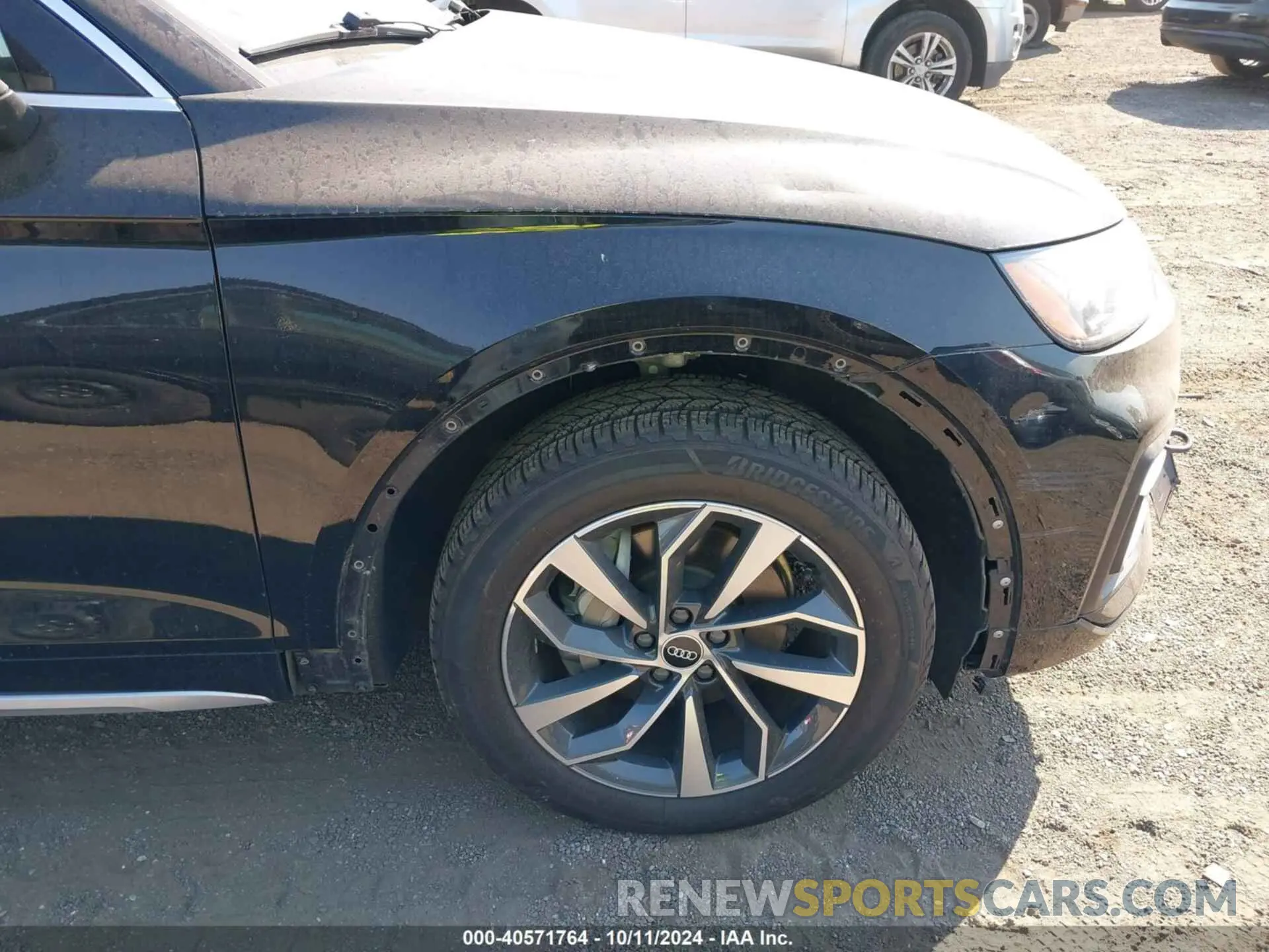 18 Photograph of a damaged car WA1BAAFY2M2125384 AUDI Q5 2021