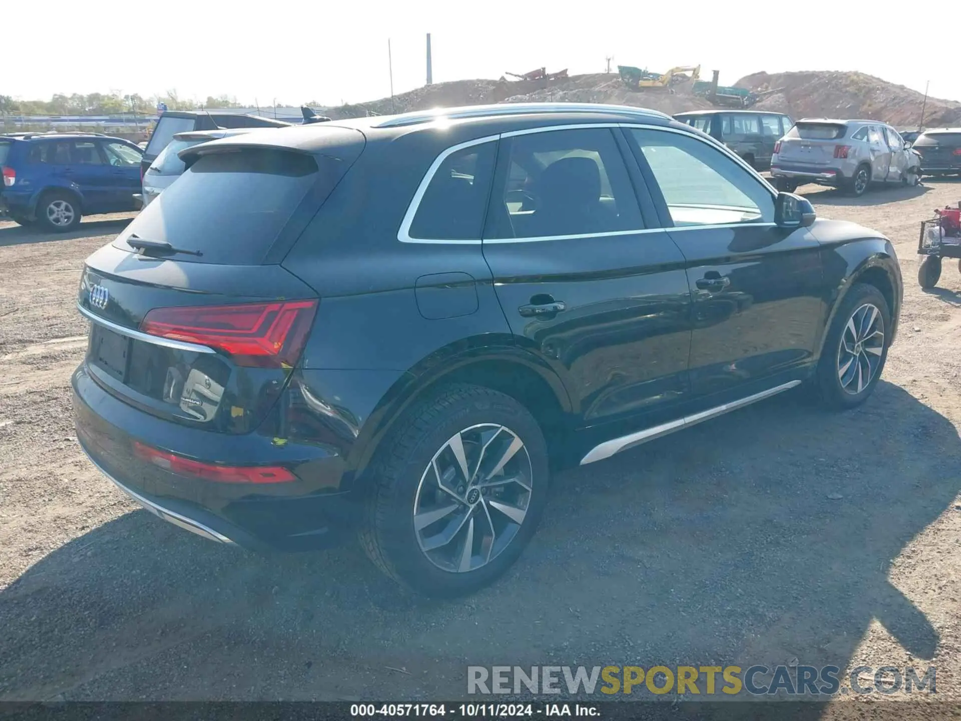 4 Photograph of a damaged car WA1BAAFY2M2125384 AUDI Q5 2021