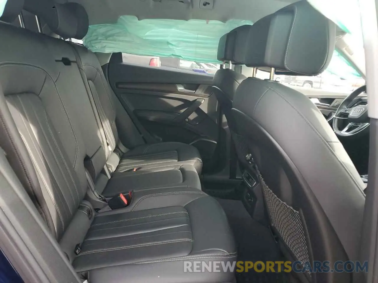 10 Photograph of a damaged car WA1BAAFY2M2127930 AUDI Q5 2021