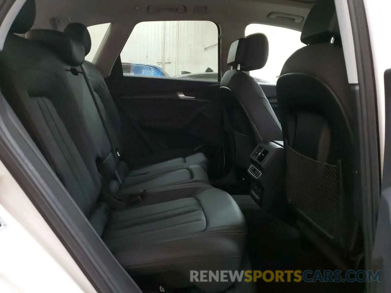 10 Photograph of a damaged car WA1BAAFY2M2130570 AUDI Q5 2021