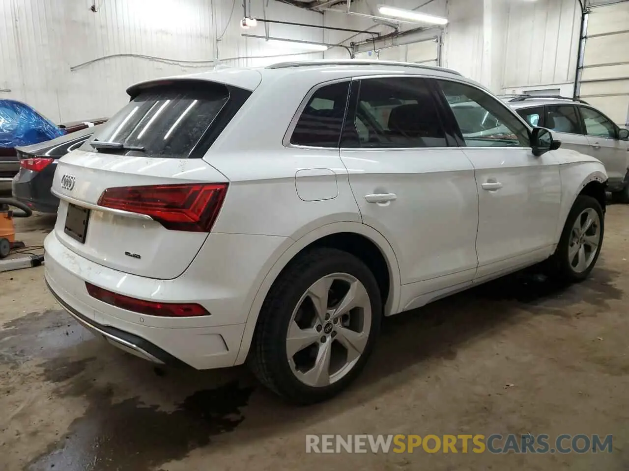 3 Photograph of a damaged car WA1BAAFY2M2130570 AUDI Q5 2021