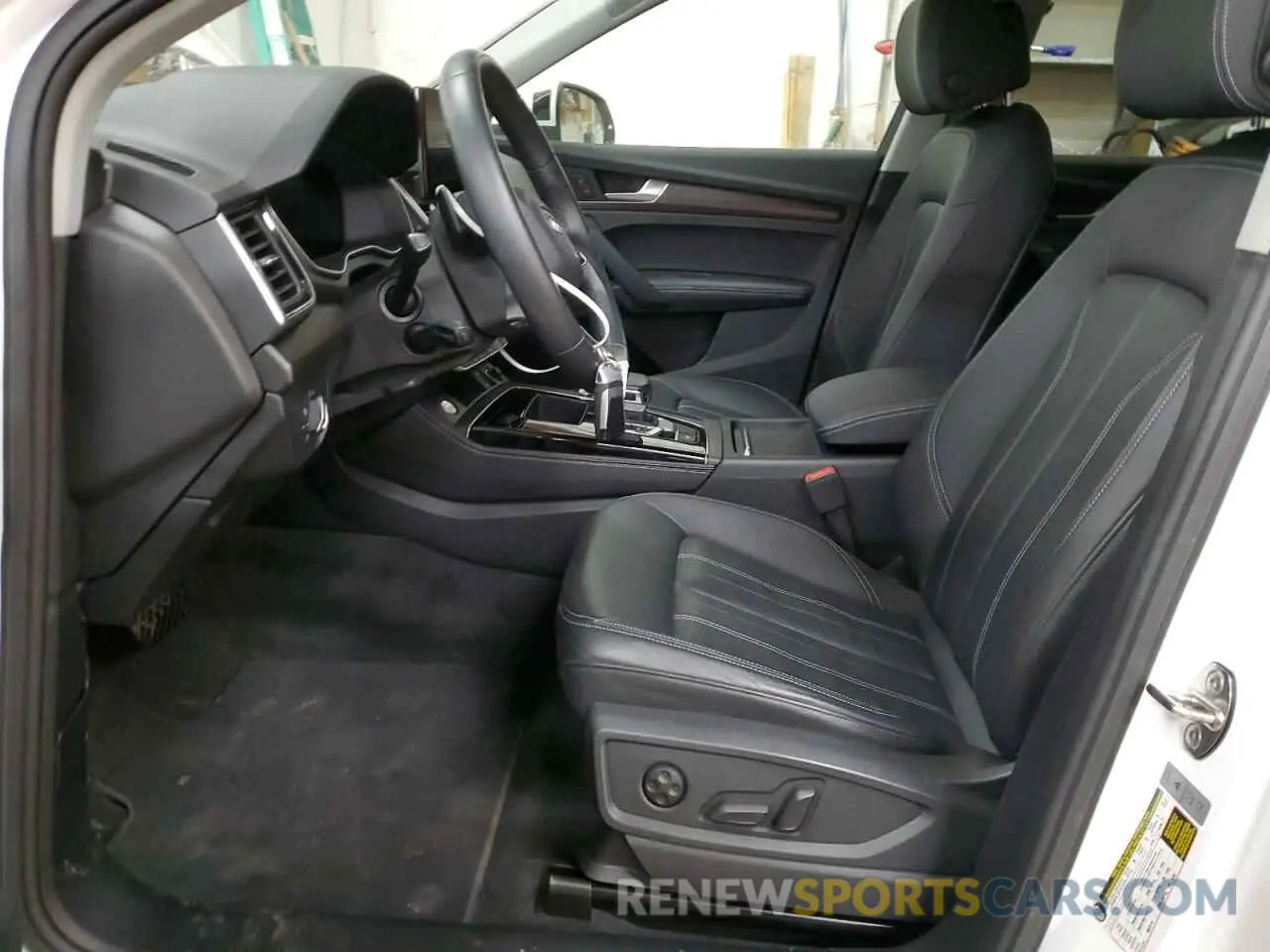 7 Photograph of a damaged car WA1BAAFY2M2130570 AUDI Q5 2021