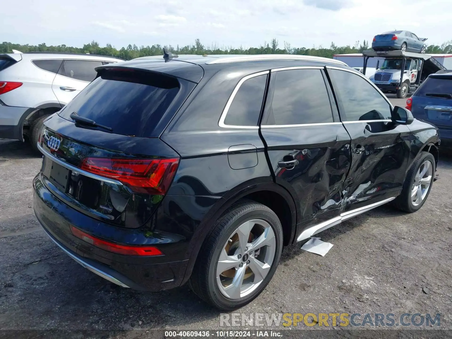 4 Photograph of a damaged car WA1BAAFY3M2020532 AUDI Q5 2021
