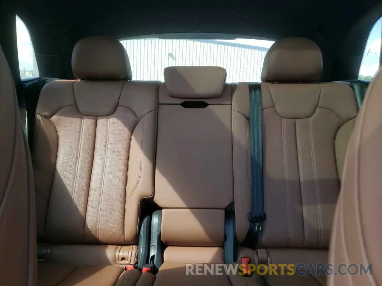10 Photograph of a damaged car WA1BAAFY3M2063445 AUDI Q5 2021