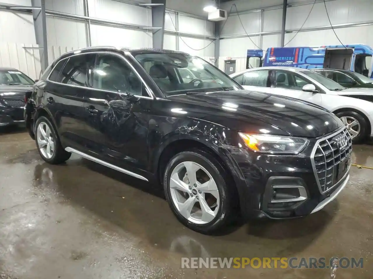 4 Photograph of a damaged car WA1BAAFY3M2099314 AUDI Q5 2021