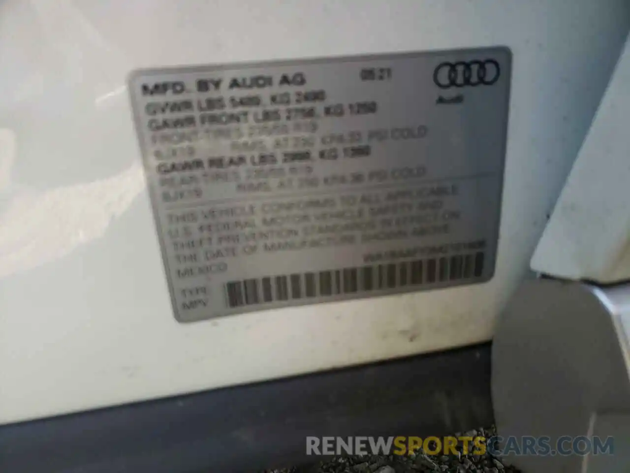 10 Photograph of a damaged car WA1BAAFY3M2101806 AUDI Q5 2021