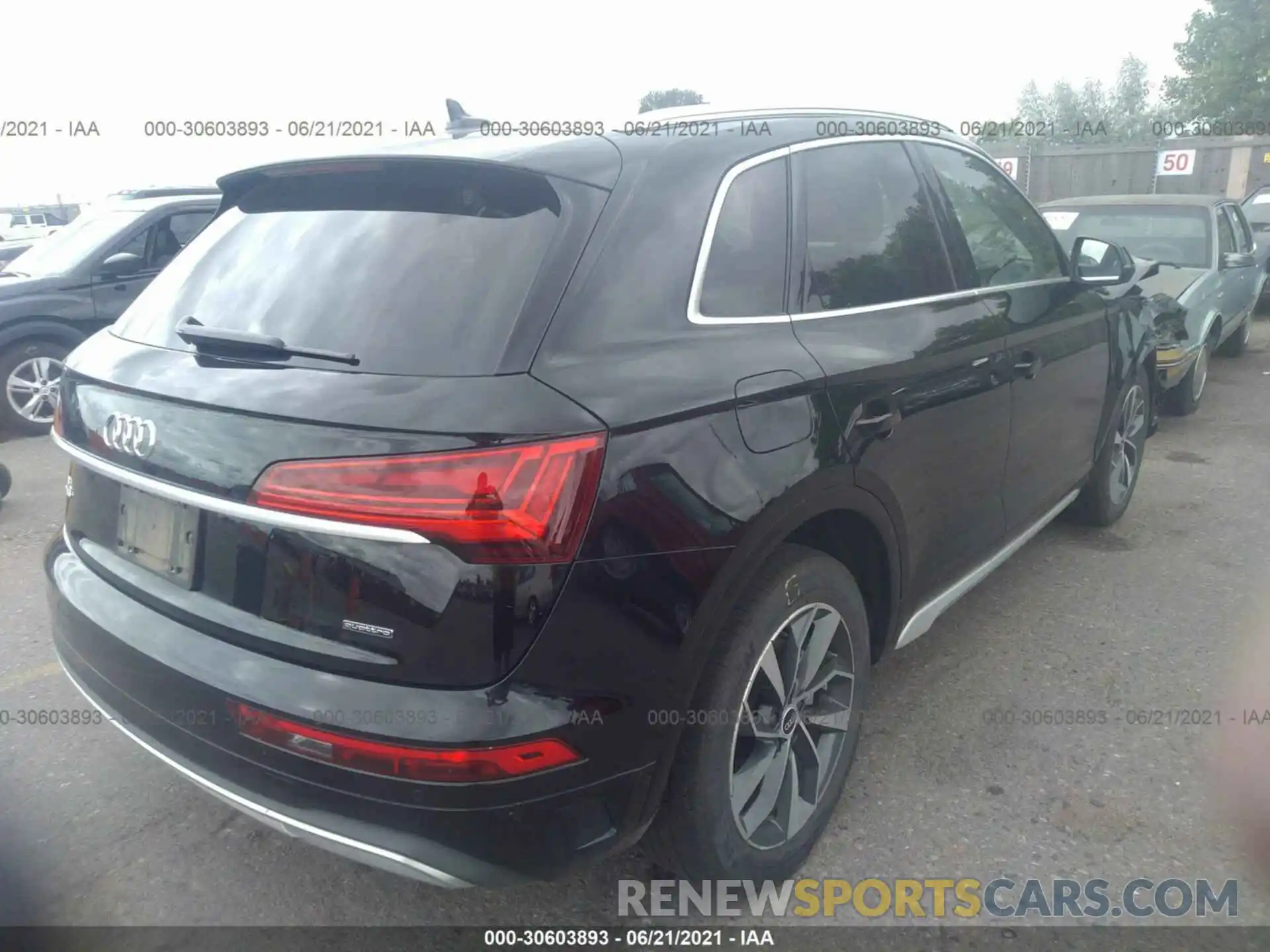 4 Photograph of a damaged car WA1BAAFY4M2018613 AUDI Q5 2021