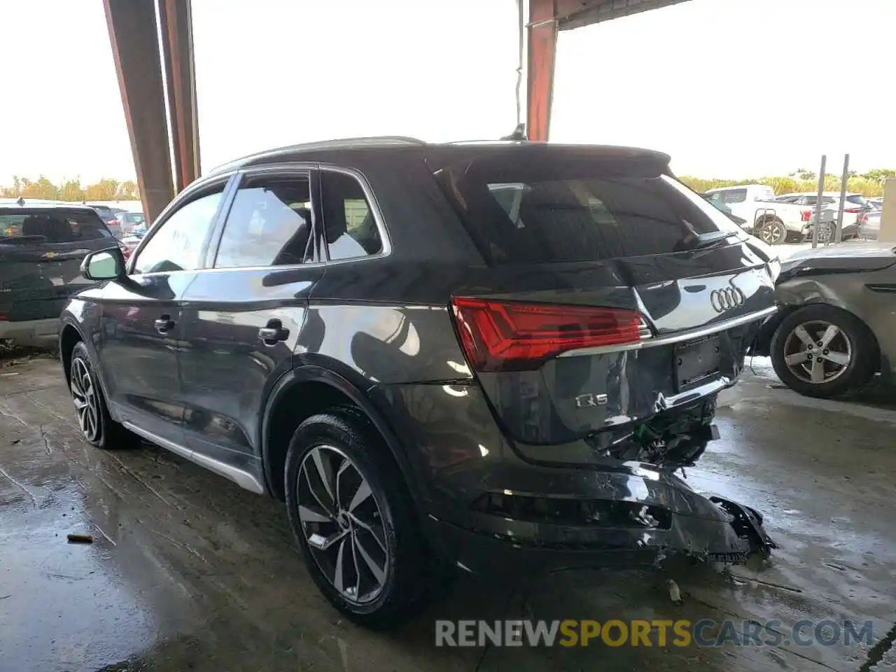 3 Photograph of a damaged car WA1BAAFY4M2030664 AUDI Q5 2021