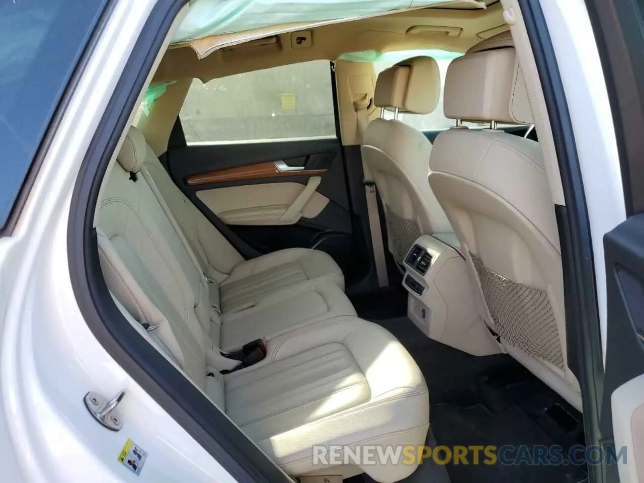 11 Photograph of a damaged car WA1BAAFY4M2050848 AUDI Q5 2021