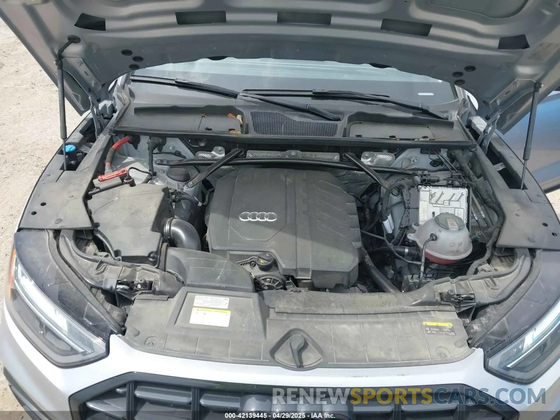 10 Photograph of a damaged car WA1BAAFY4M2065706 AUDI Q5 2021