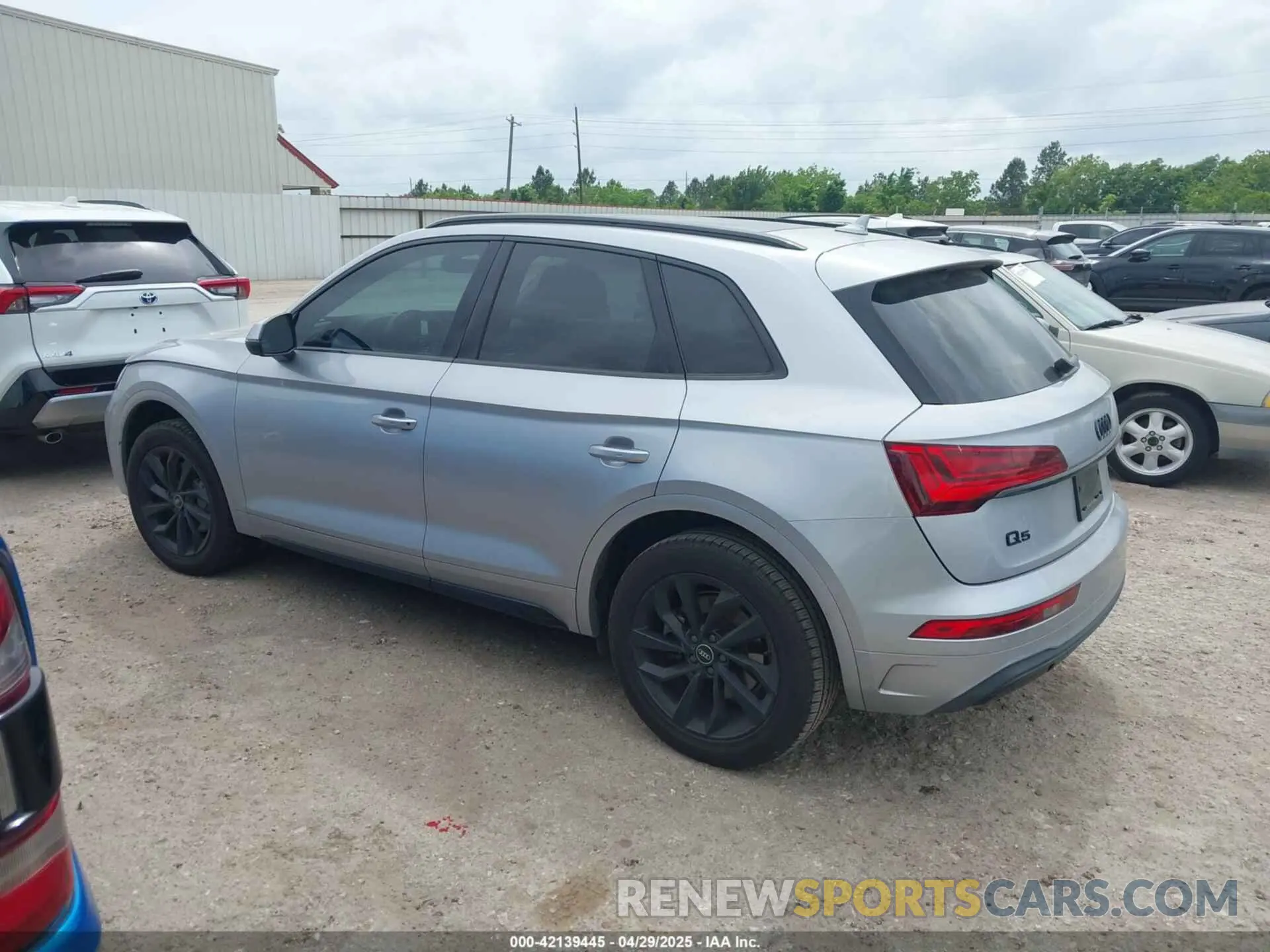 3 Photograph of a damaged car WA1BAAFY4M2065706 AUDI Q5 2021