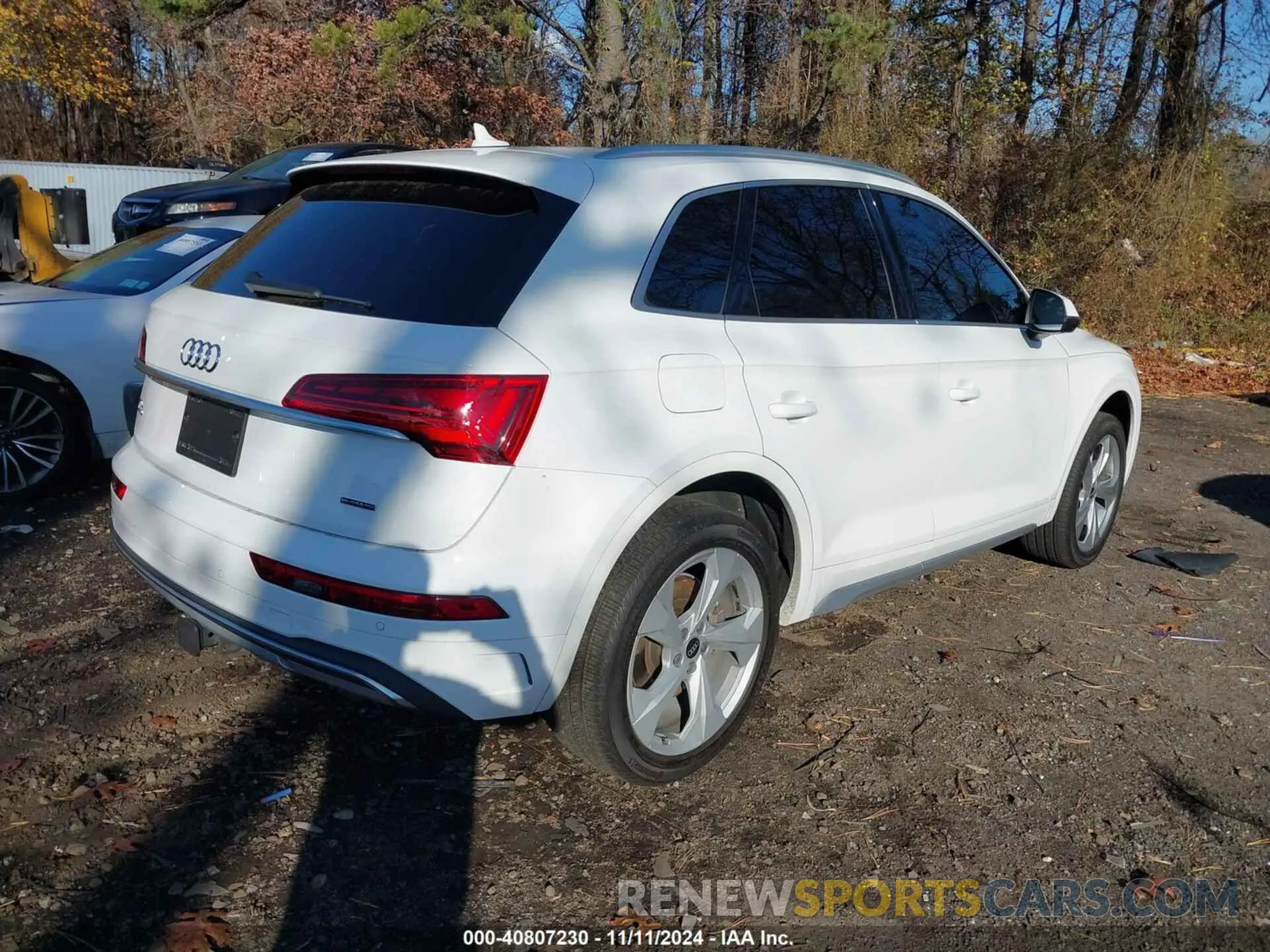 4 Photograph of a damaged car WA1BAAFY4M2066662 AUDI Q5 2021