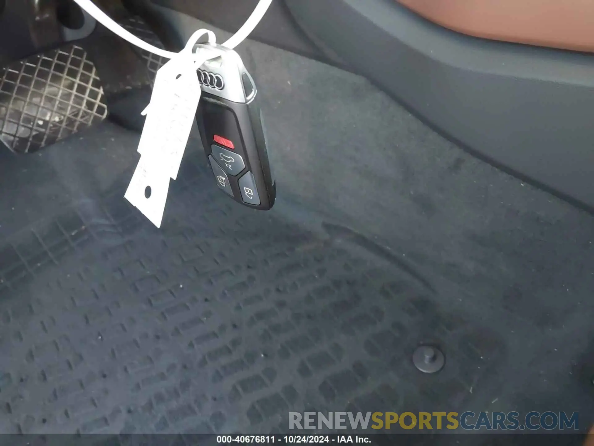 11 Photograph of a damaged car WA1BAAFY4M2094901 AUDI Q5 2021