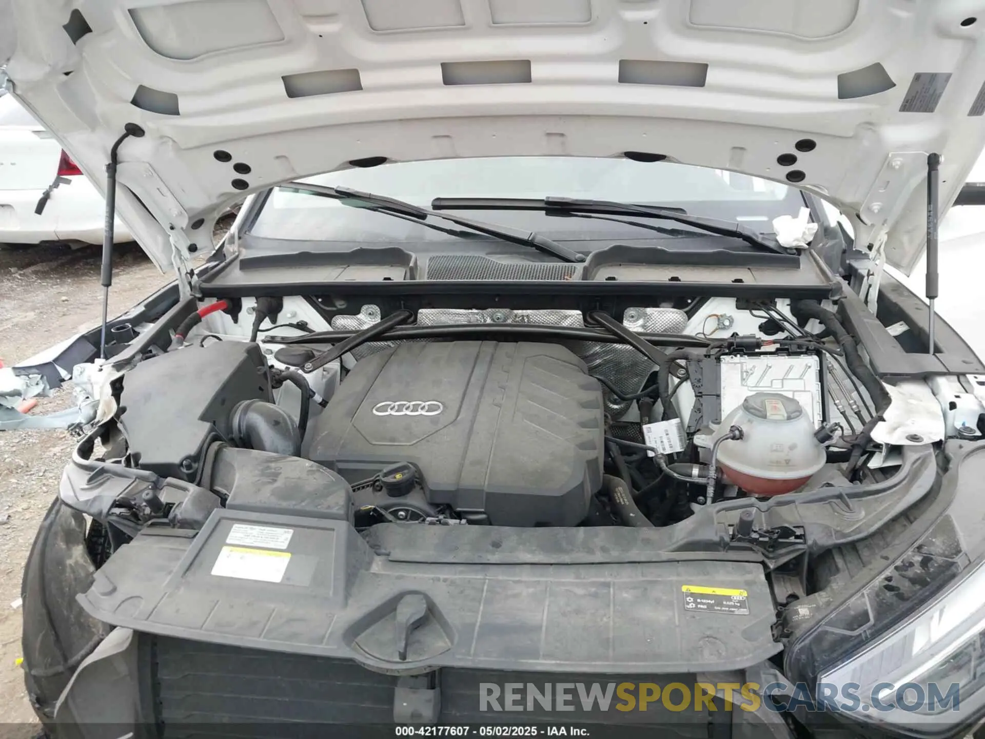 10 Photograph of a damaged car WA1BAAFY4M2119148 AUDI Q5 2021