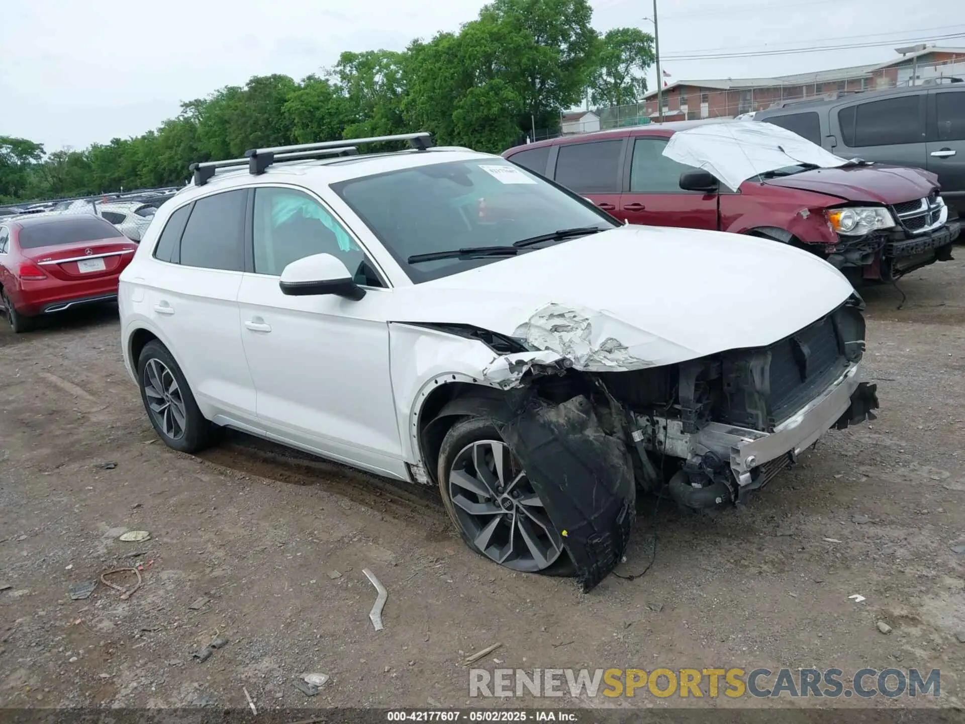 14 Photograph of a damaged car WA1BAAFY4M2119148 AUDI Q5 2021