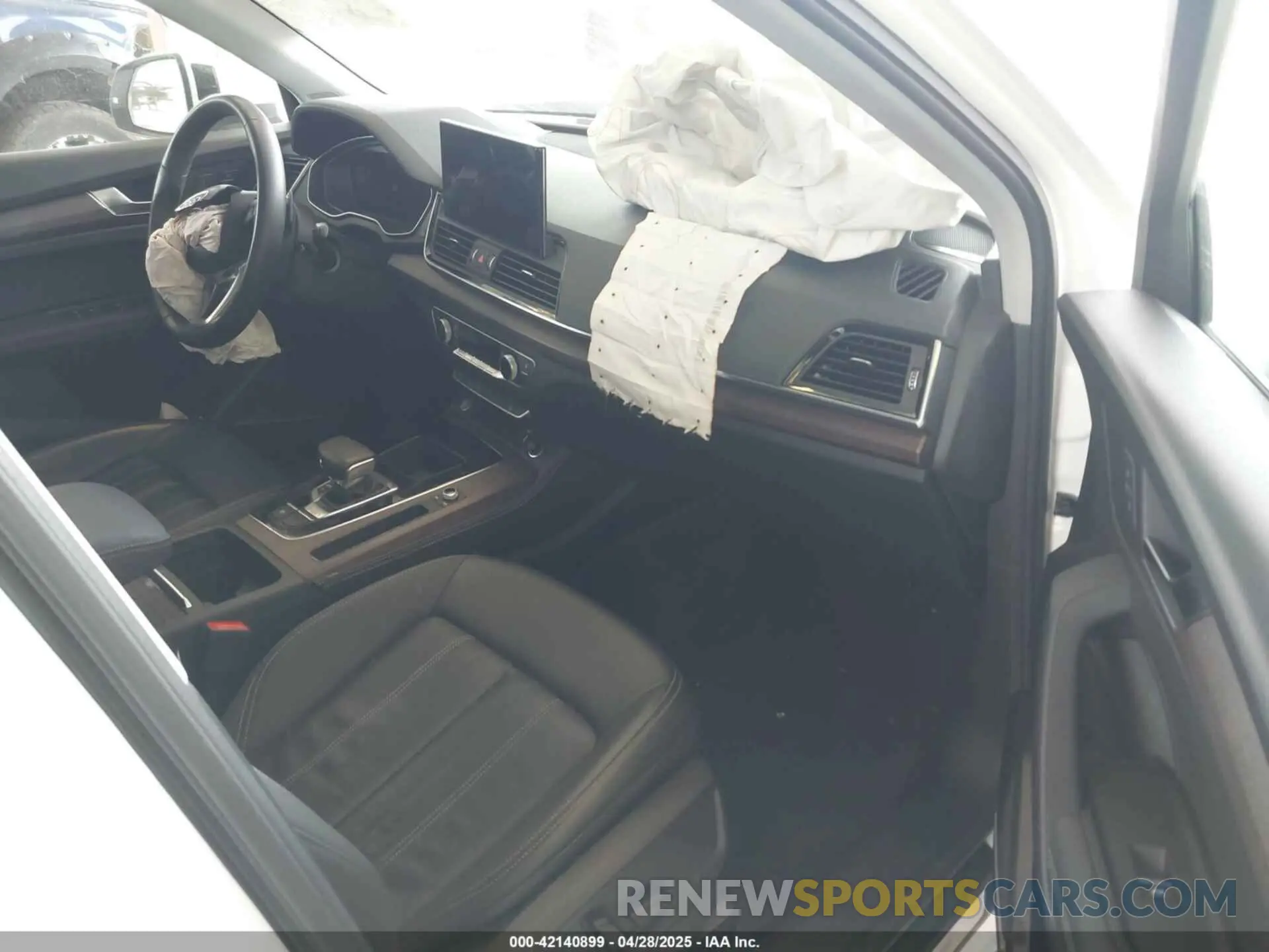 5 Photograph of a damaged car WA1BAAFY5M2004171 AUDI Q5 2021